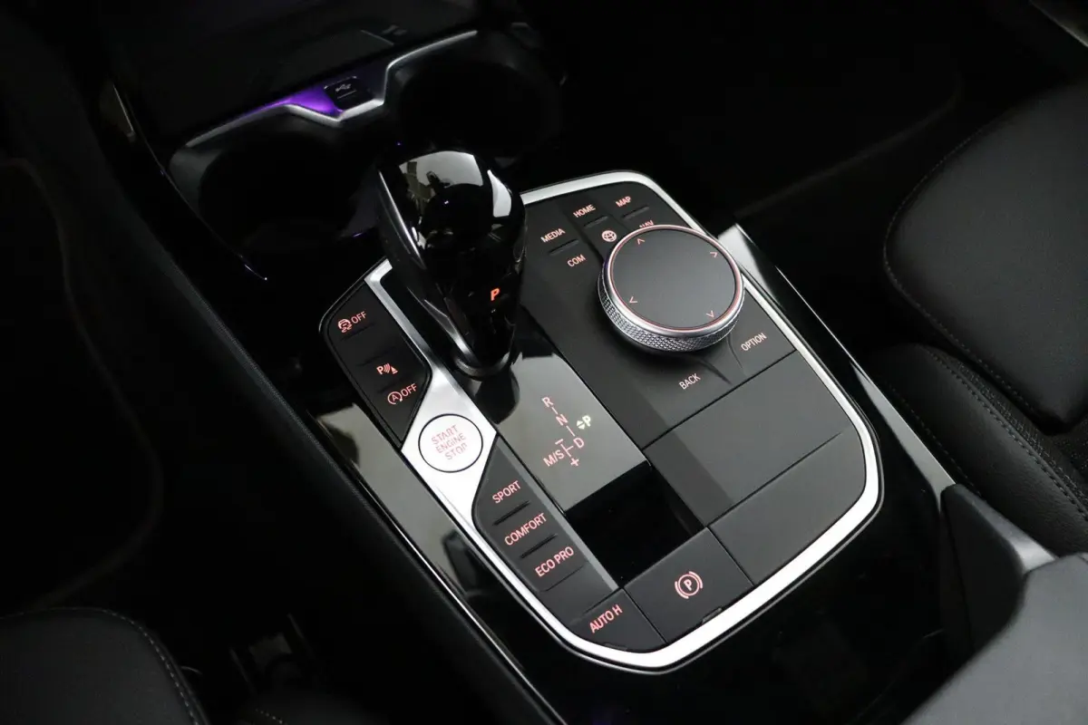 118i Executive Edition HiFi | Sportstoelen | Sport Line | Cruise Control | Executive