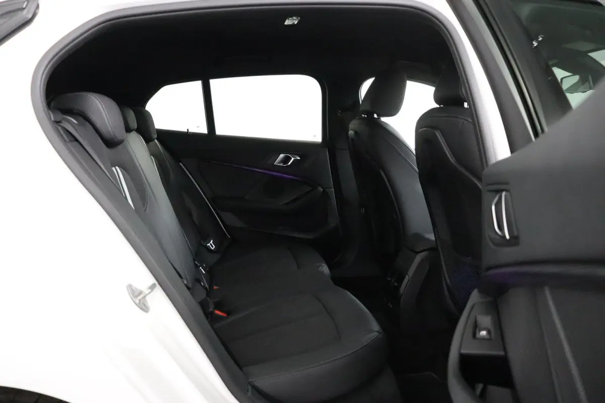 118i Executive Edition HiFi | Sportstoelen | Sport Line | Cruise Control | Executive