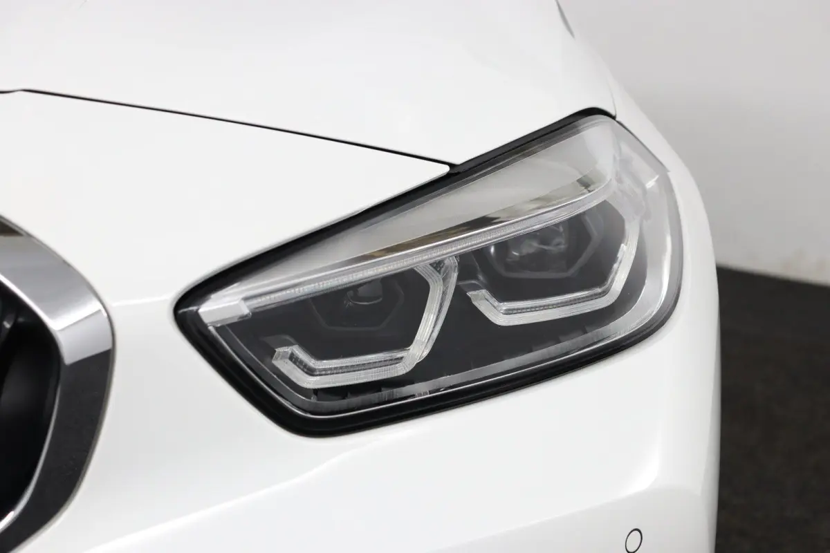 118i Executive Edition HiFi | Sportstoelen | Sport Line | Cruise Control | Executive