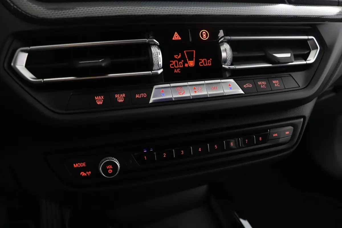 118i Executive Edition HiFi | Sportstoelen | Sport Line | Cruise Control | Executive