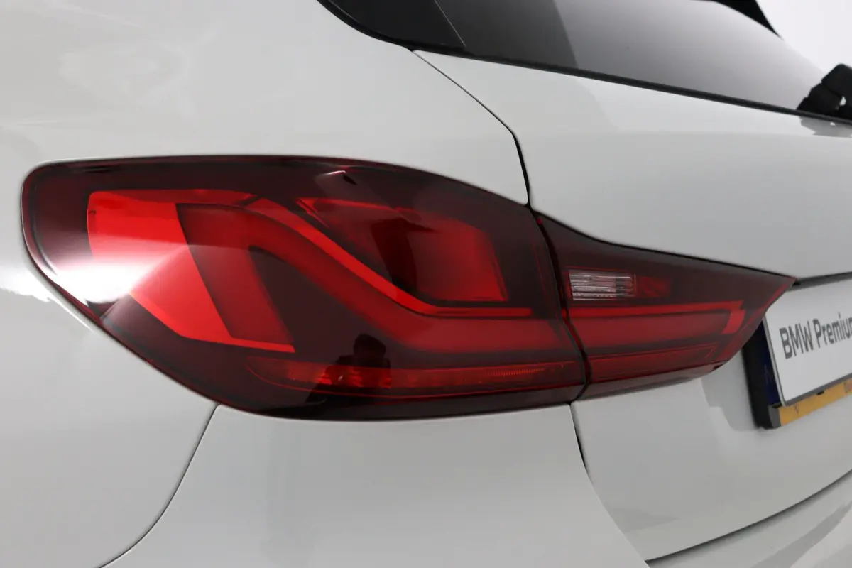 118i Executive Edition HiFi | Sportstoelen | Sport Line | Cruise Control | Executive