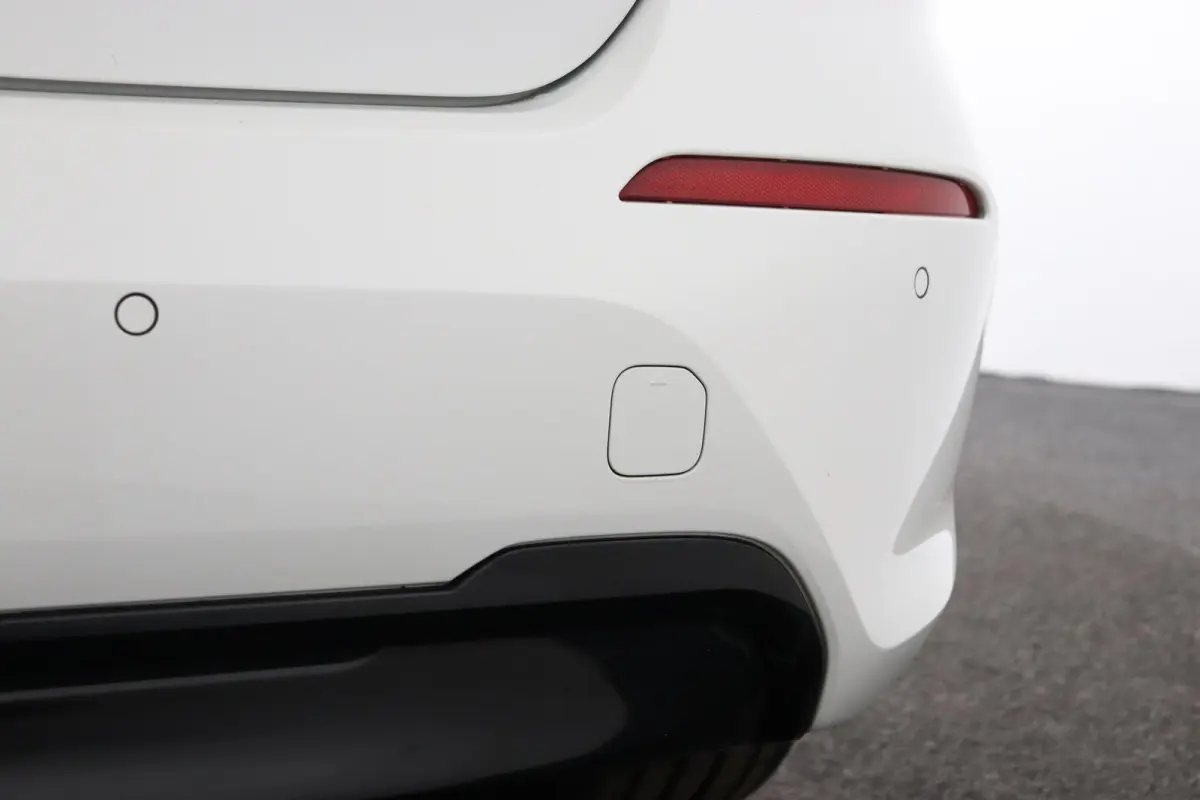 118i Executive Edition HiFi | Sportstoelen | Sport Line | Cruise Control | Executive