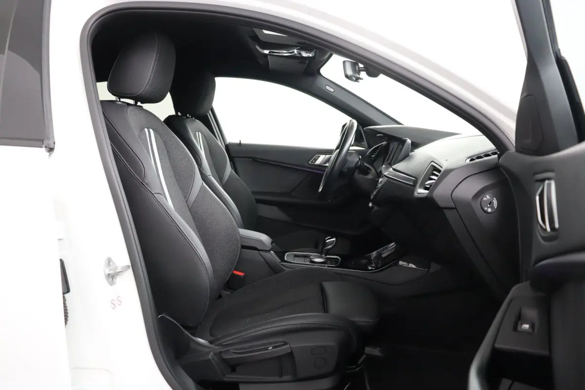 118i Executive Edition HiFi | Sportstoelen | Sport Line | Cruise Control | Executive