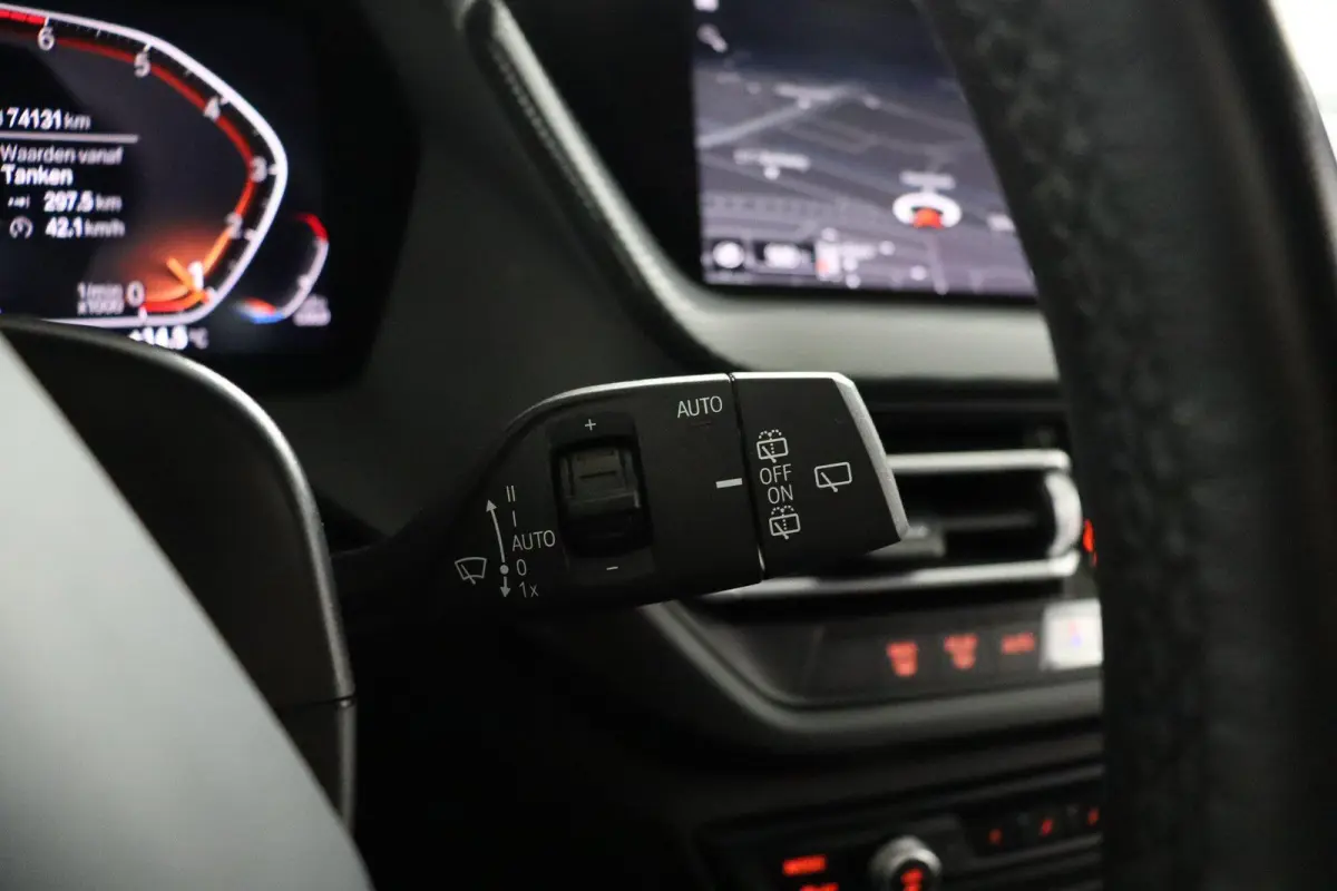 118i Executive Edition HiFi | Sportstoelen | Sport Line | Cruise Control | Executive