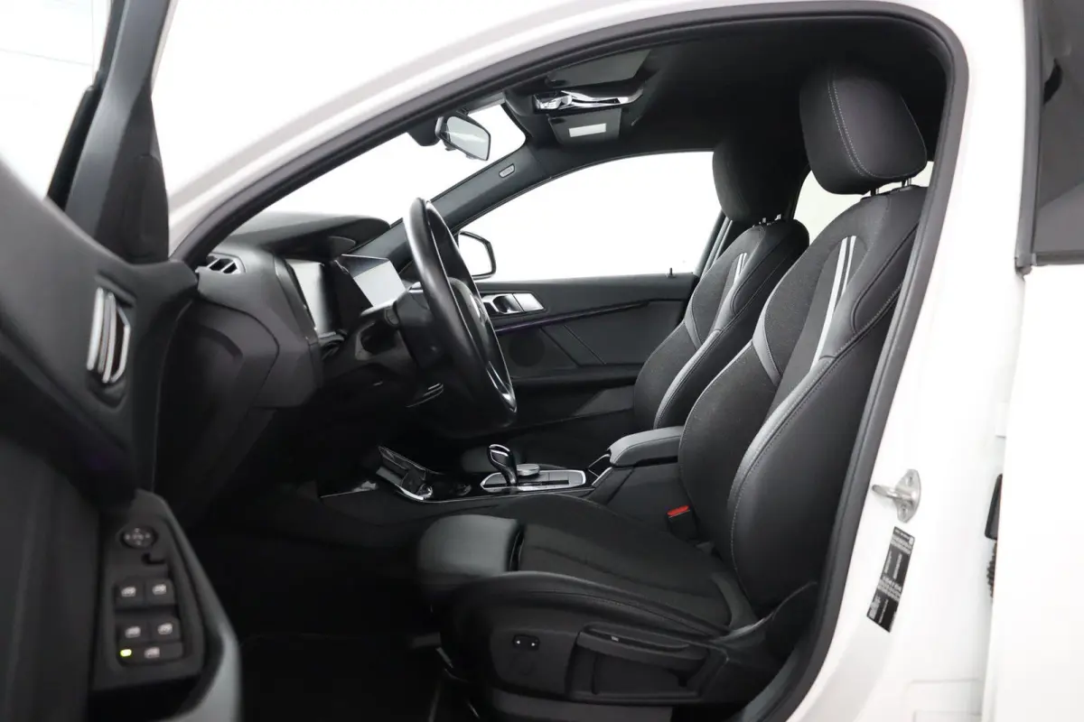 118i Executive Edition HiFi | Sportstoelen | Sport Line | Cruise Control | Executive