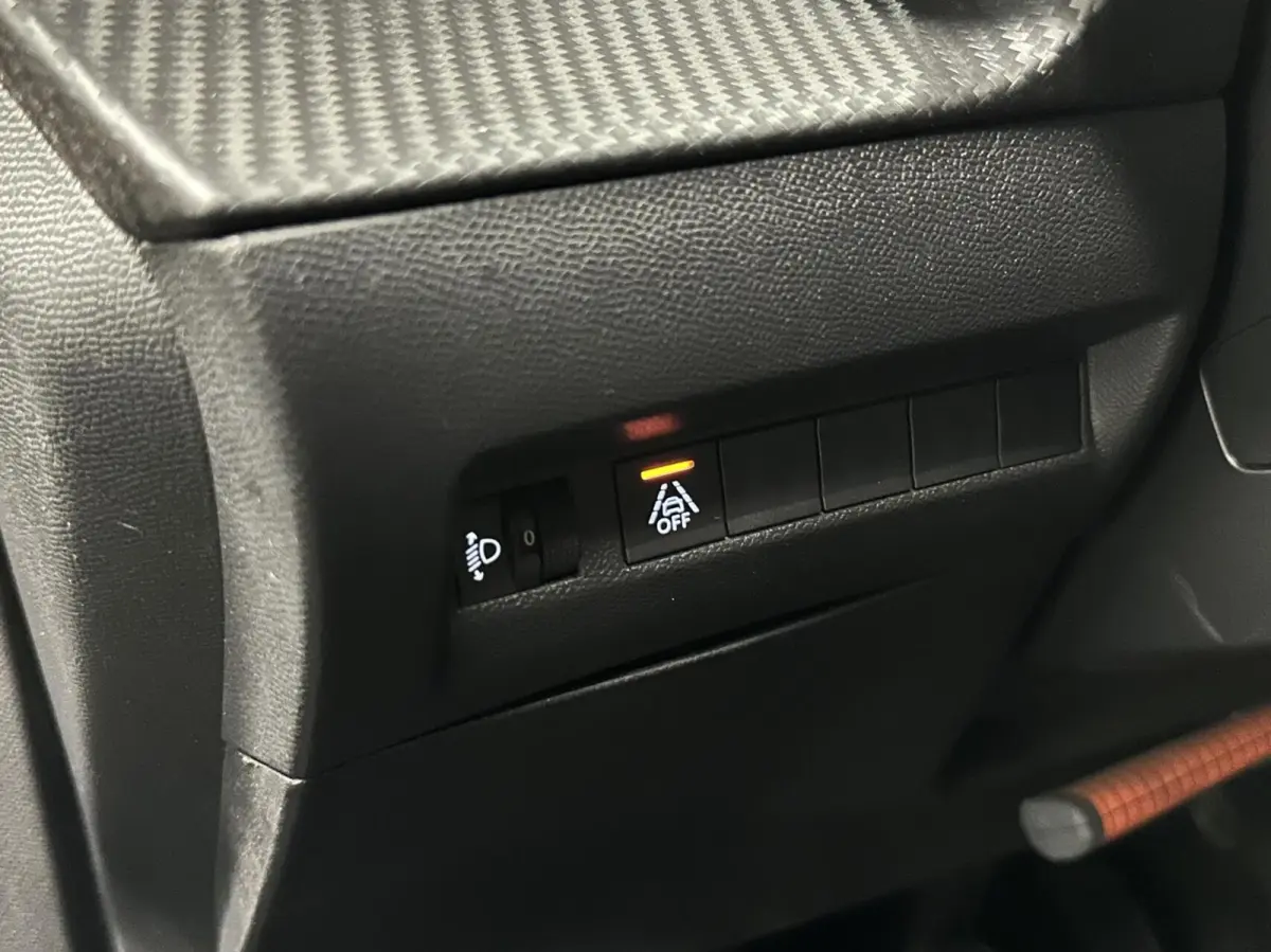 1.2 PureTech Allure Pack TREKHAAK CAMERA ECC CRUISE LM NAVI CARPLAY.