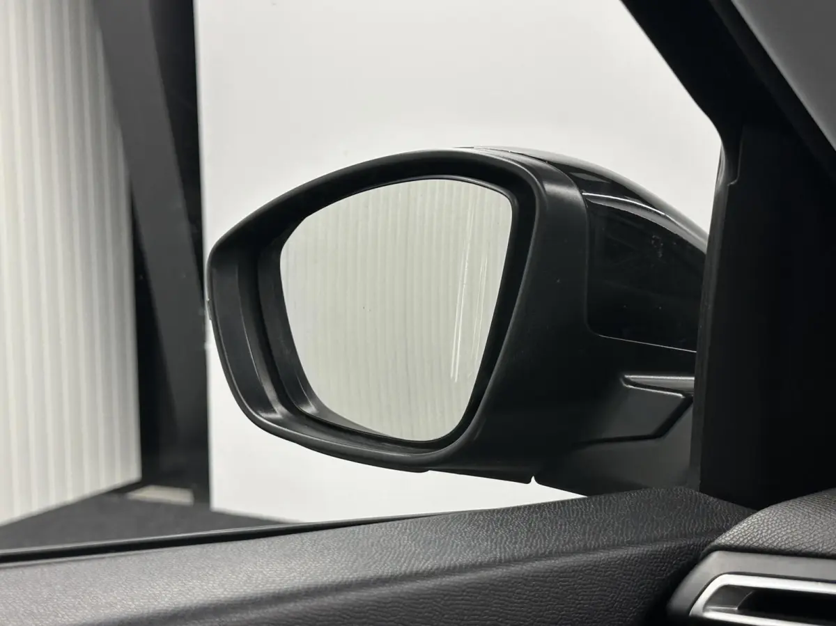 1.2 PureTech Allure Pack TREKHAAK CAMERA ECC CRUISE LM NAVI CARPLAY.