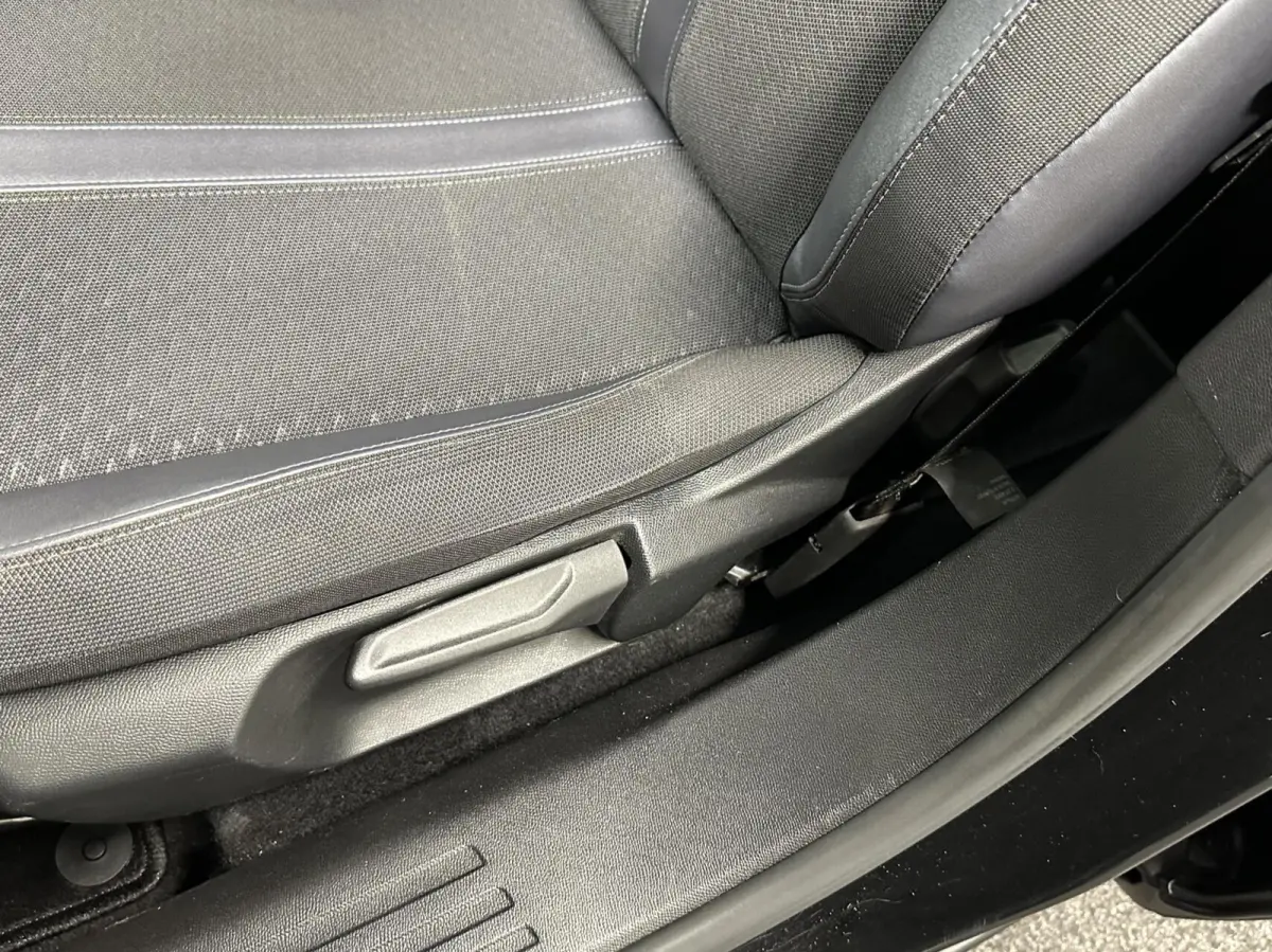 1.2 PureTech Allure Pack TREKHAAK CAMERA ECC CRUISE LM NAVI CARPLAY.
