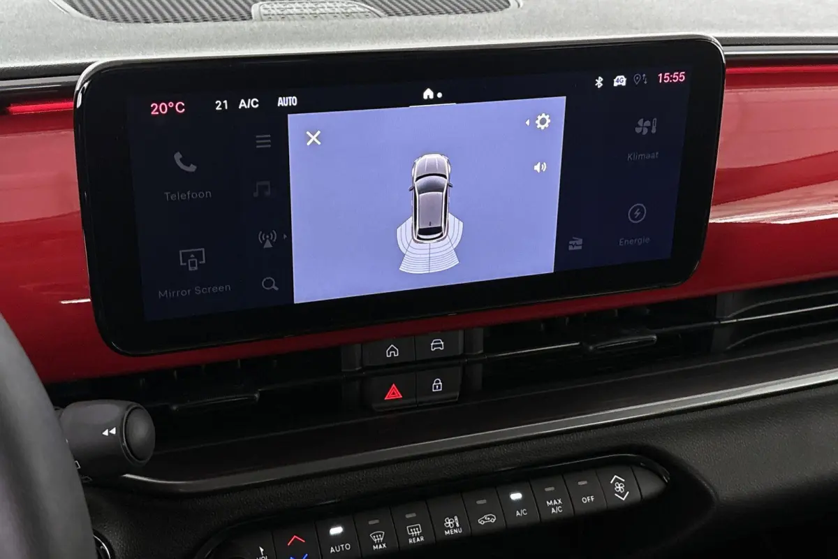RED 54 kWh SOH 96% Apple CarPlay Climate Control
