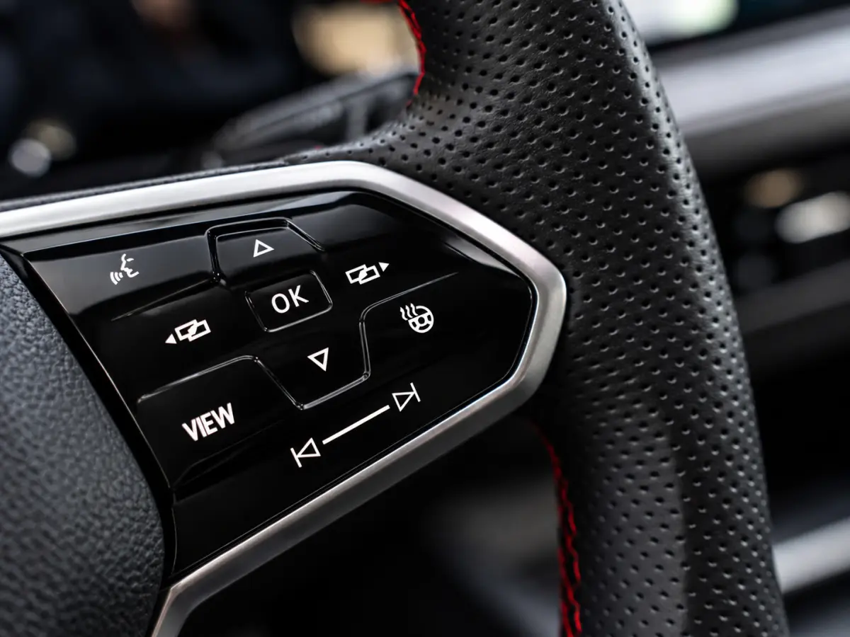 2.0 TSI GTI 45 Jahre|PANO|LEER|HK|AKRAPROVIC