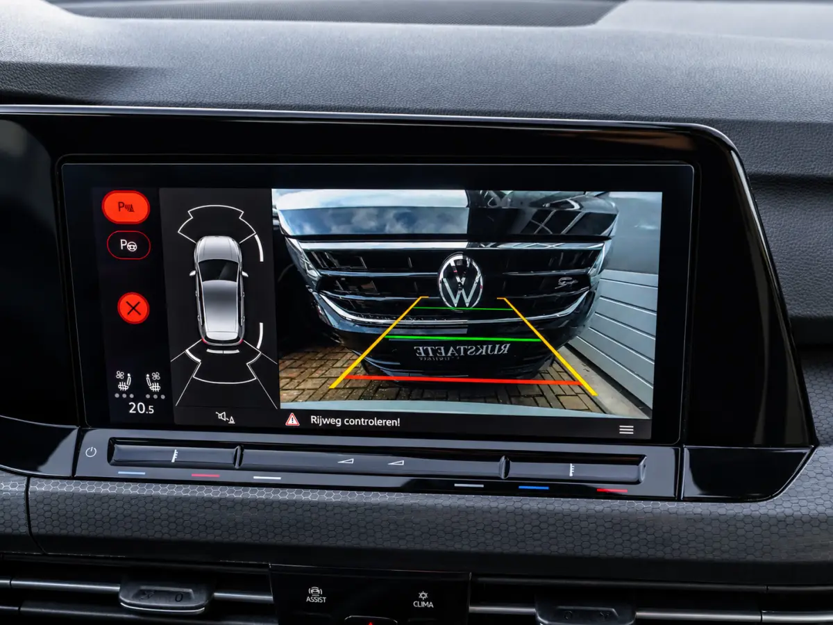 2.0 TSI GTI 45 Jahre|PANO|LEER|HK|AKRAPROVIC