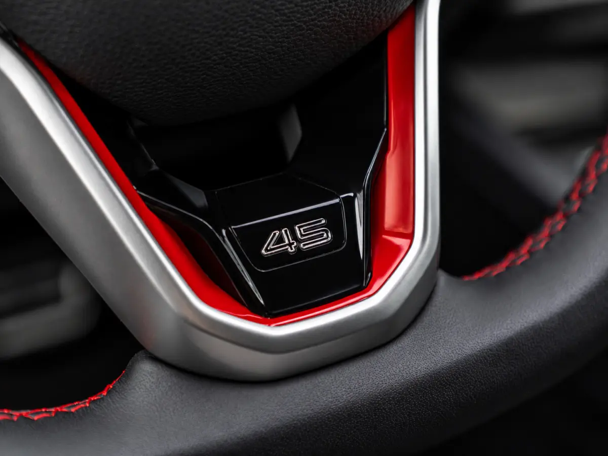 2.0 TSI GTI 45 Jahre|PANO|LEER|HK|AKRAPROVIC