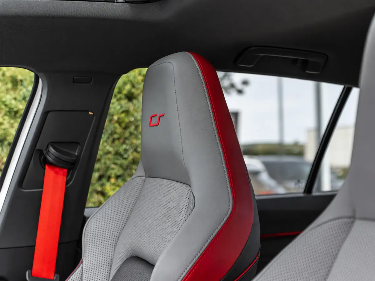 2.0 TSI GTI 45 Jahre|PANO|LEER|HK|AKRAPROVIC