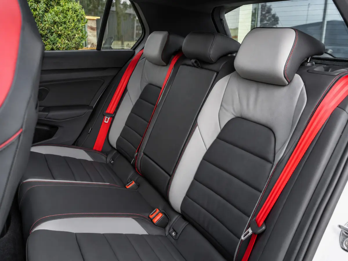 2.0 TSI GTI 45 Jahre|PANO|LEER|HK|AKRAPROVIC