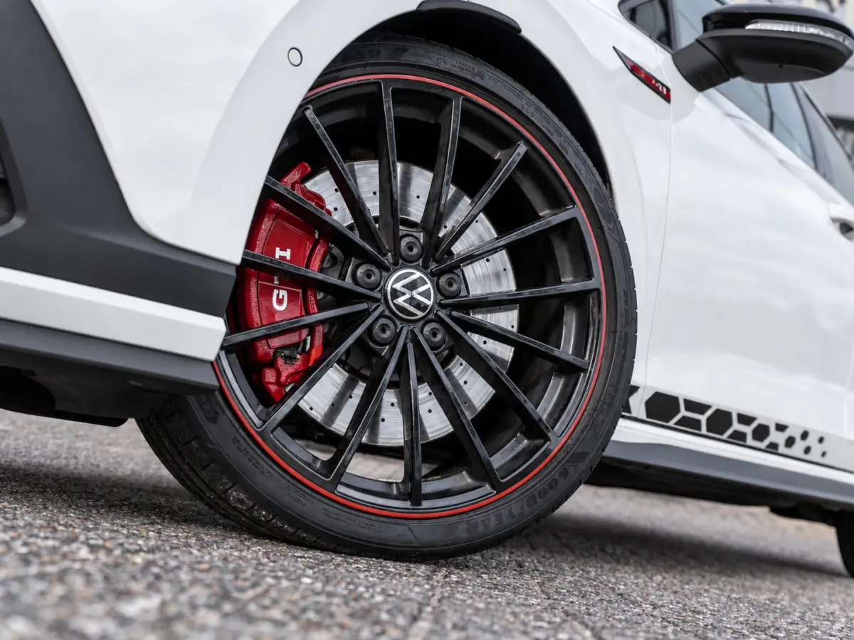 2.0 TSI GTI 45 Jahre|PANO|LEER|HK|AKRAPROVIC