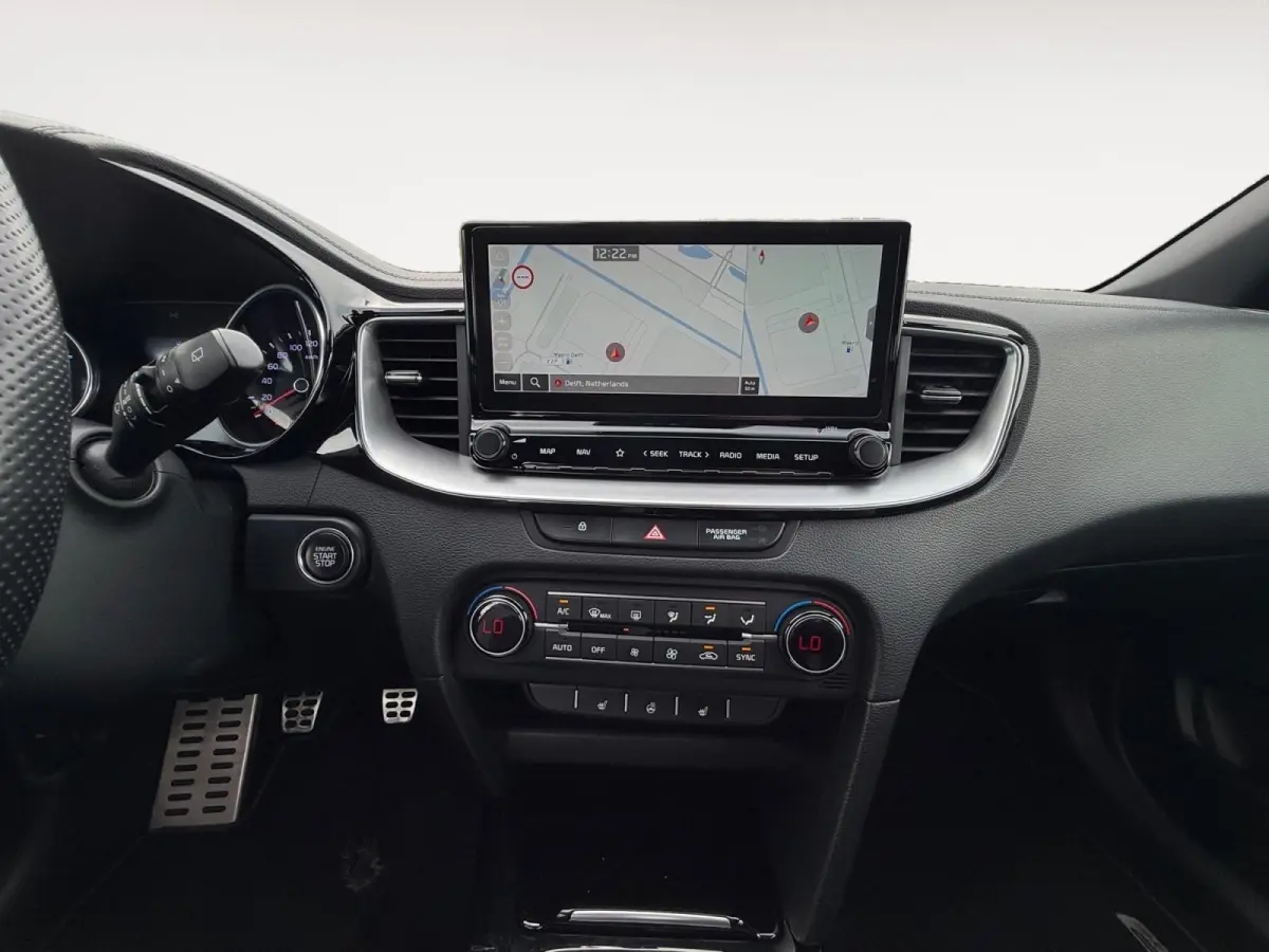 1.0 T-GDi GT-Line Business Edition | *1E EIGENAAR | FABRIEKSGARANTIE | APPLE CARPLAY/ ANDROID AUTO | JBL SOUND | STOF/LEDER | NAVI | CAMERA | LMV | ETC…