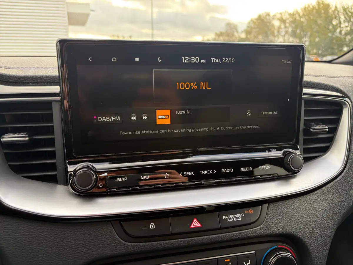 1.0 T-GDi GT-Line Business Edition | *1E EIGENAAR | FABRIEKSGARANTIE | APPLE CARPLAY/ ANDROID AUTO | JBL SOUND | STOF/LEDER | NAVI | CAMERA | LMV | ETC…
