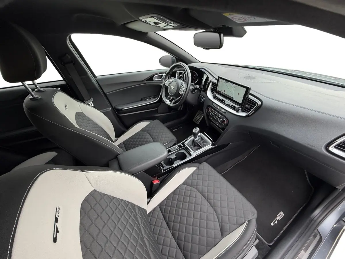 1.0 T-GDi GT-Line Business Edition | *1E EIGENAAR | FABRIEKSGARANTIE | APPLE CARPLAY/ ANDROID AUTO | JBL SOUND | STOF/LEDER | NAVI | CAMERA | LMV | ETC…