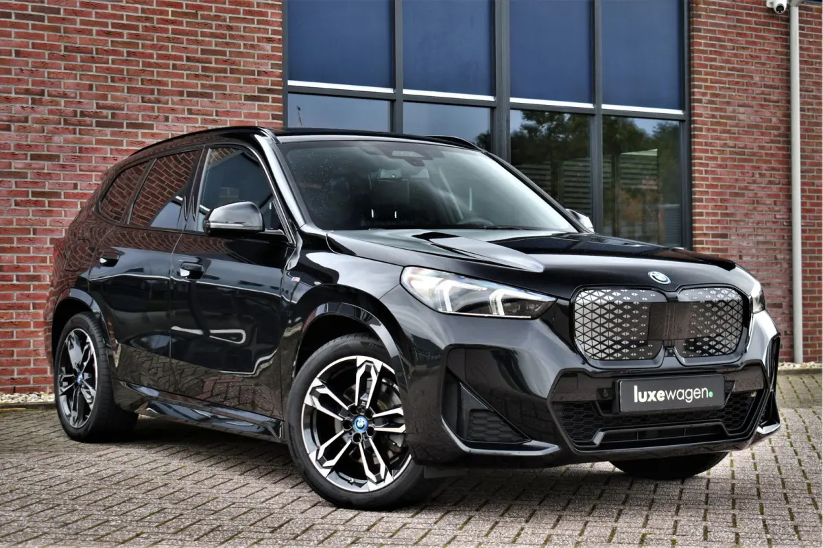 xDrive30 M-Sport Pano ACC Trekh E-zetels HUD H/K Massage