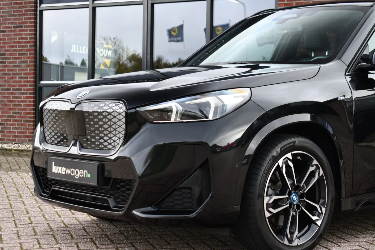 xDrive30 M-Sport Pano ACC Trekh E-zetels HUD H/K Massage