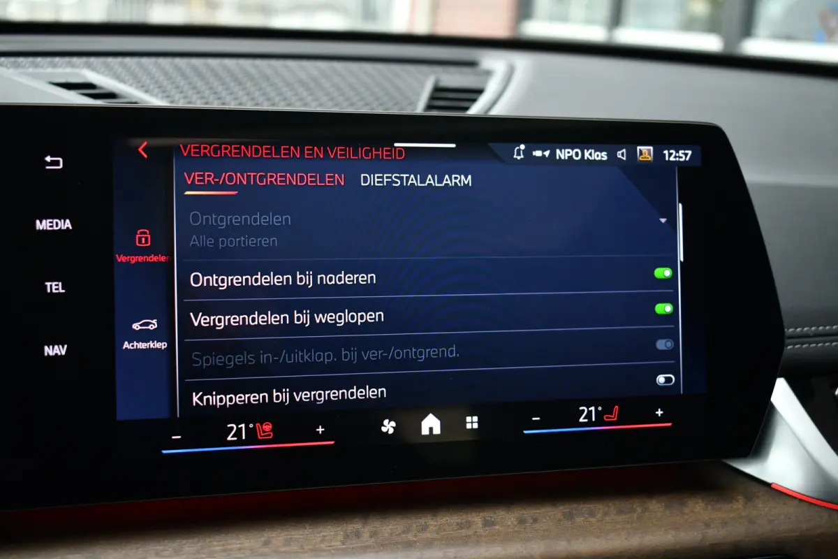 xDrive30 M-Sport Pano ACC Trekh E-zetels HUD H/K Massage