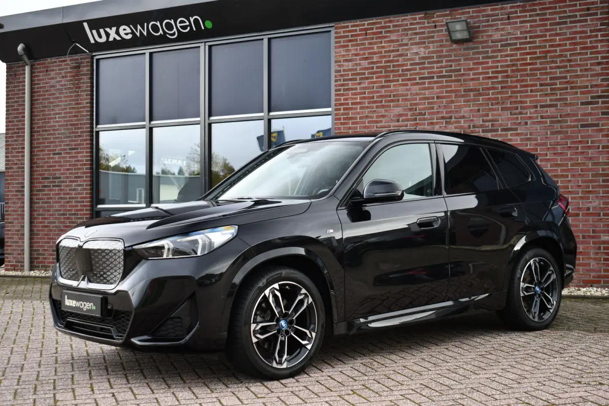 xDrive30 M-Sport Pano ACC Trekh E-zetels HUD H/K Massage