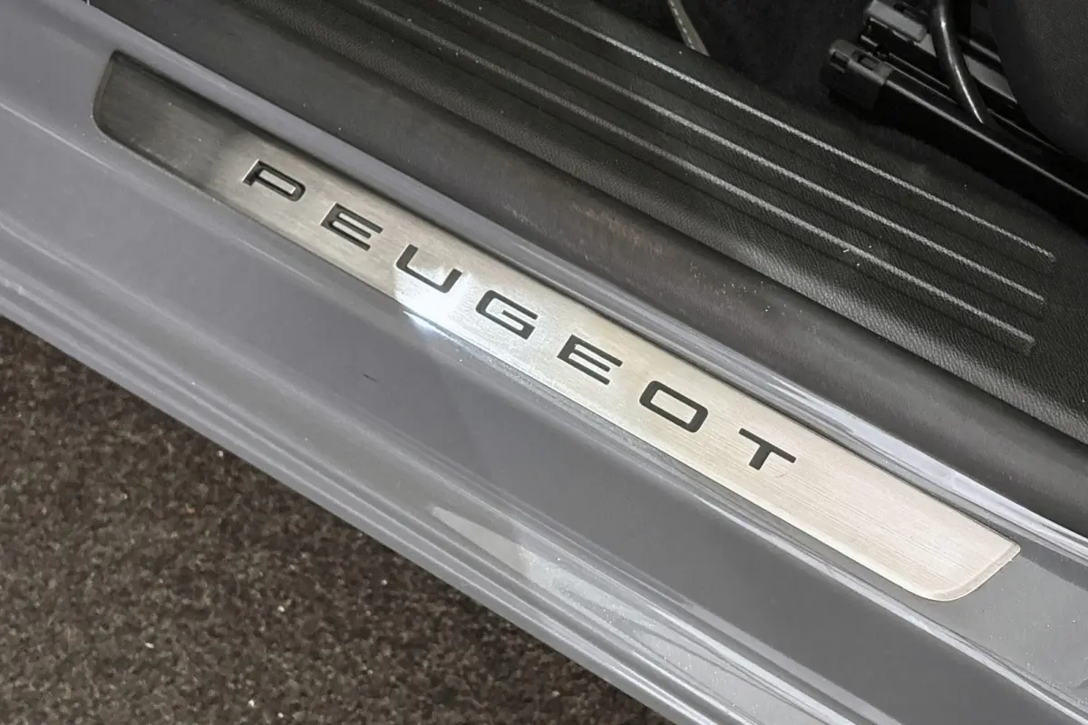 1.2 Hybrid 145 GT Keyless Camera Adaptive Cruise