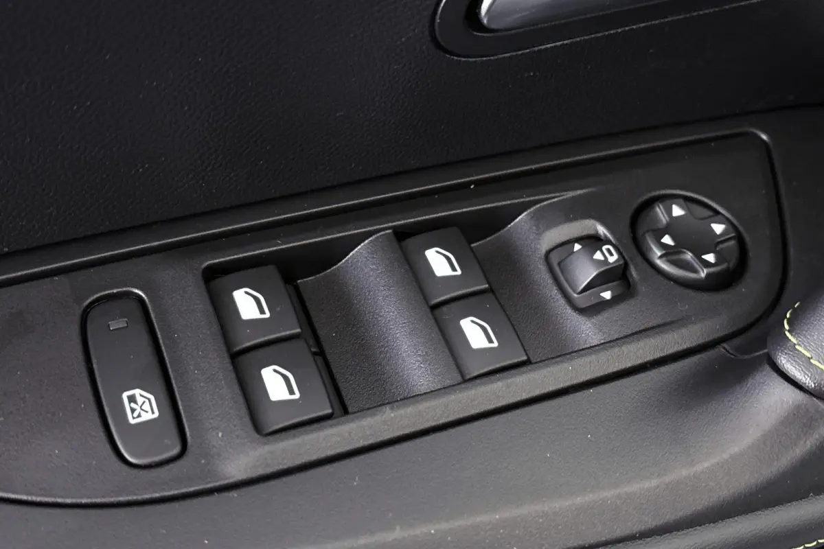 1.2 Hybrid 145 GT Keyless Camera Adaptive Cruise