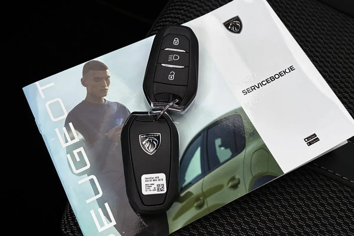 1.2 Hybrid 145 GT Keyless Camera Adaptive Cruise