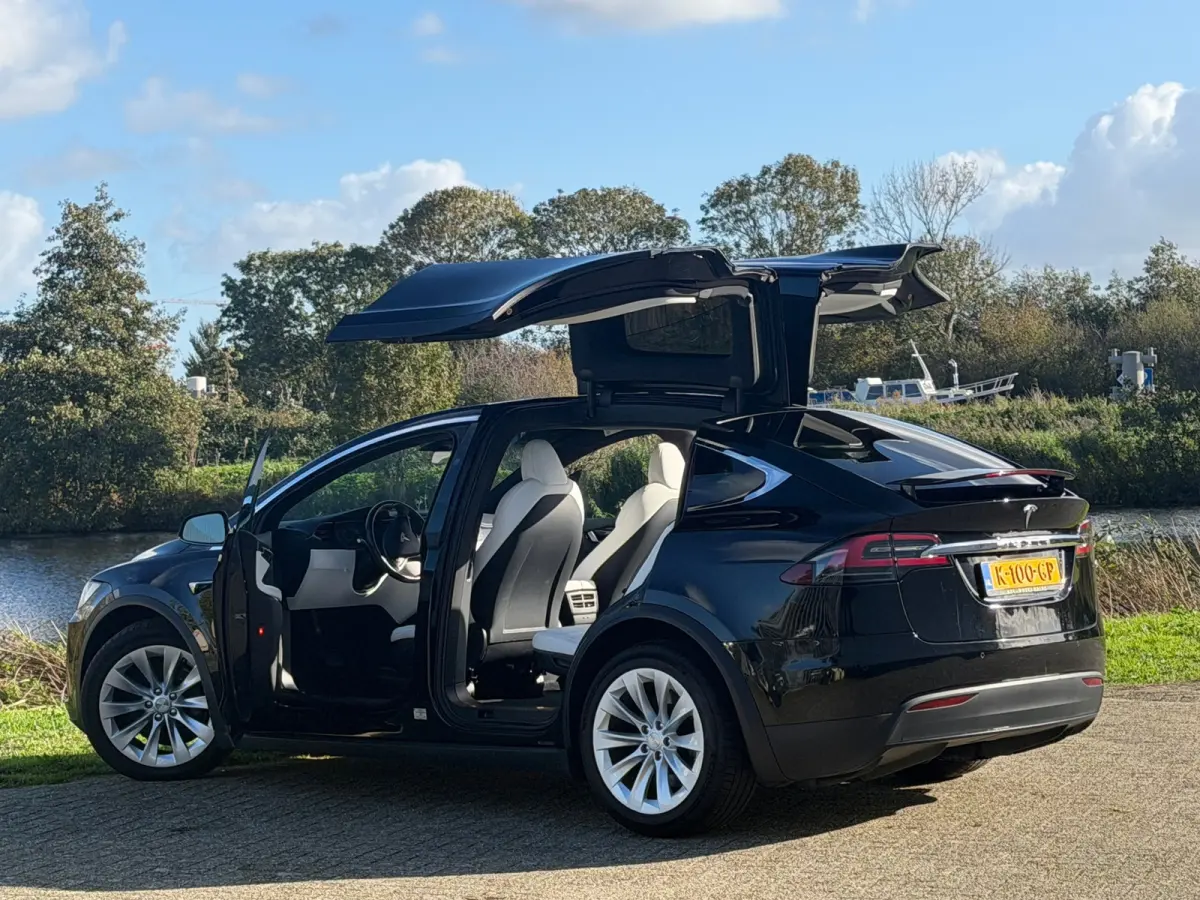 Long Range AWD 100 kWh - Black Pearl - Trekhaak/Panorama/Leder - SoH91% - BTW