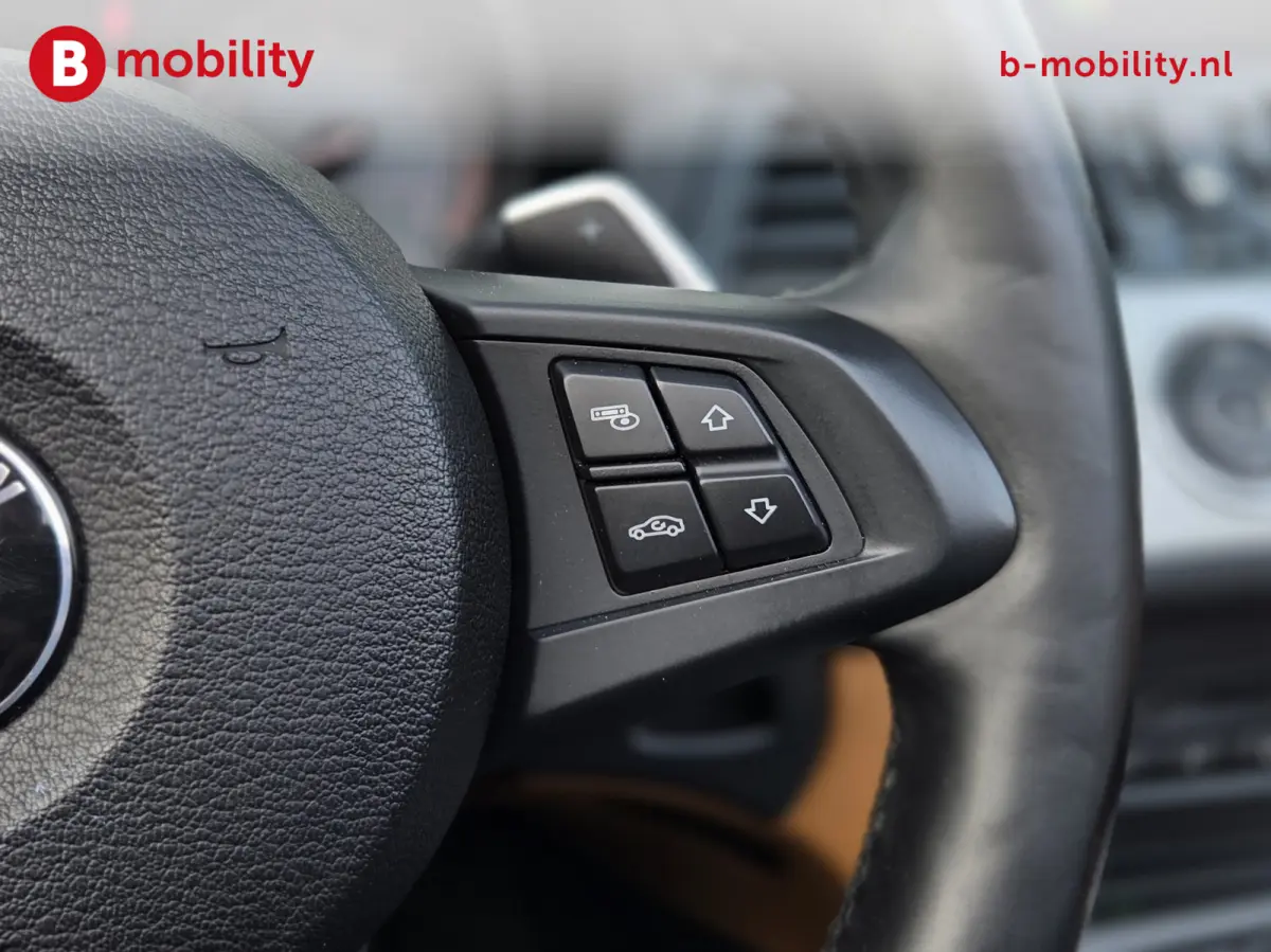sDrive35is High Executive M-Sport Onderhoud Compleet! | Hifi | Sportstoelen | Navigatie | Cruise Control | Leer