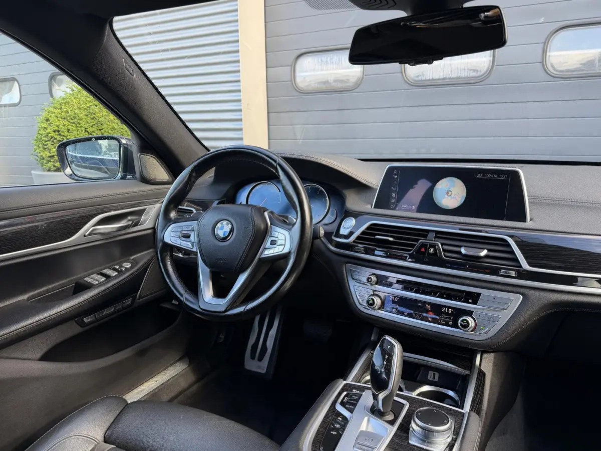 730d High Executive M-Sport | Panoramadak | 360* Camera | Head-Up | Harmon Kardon |