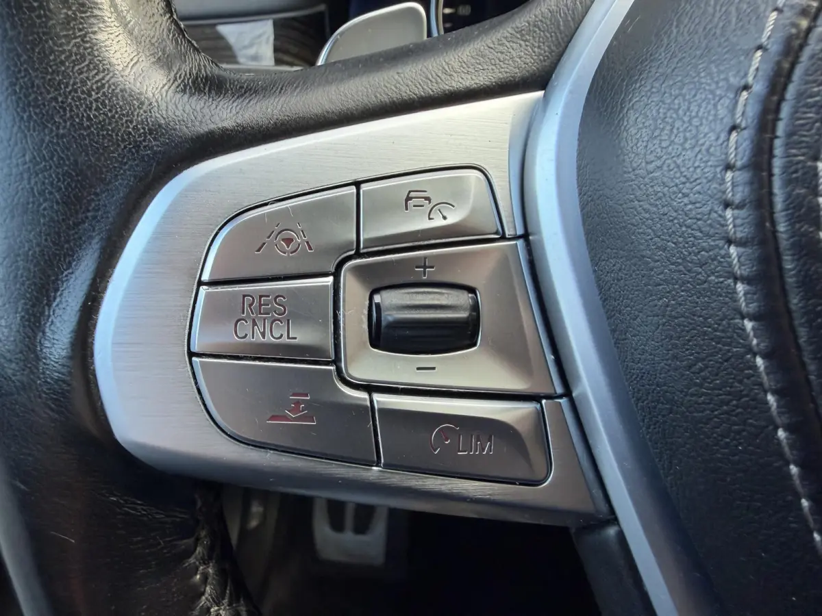 730d High Executive M-Sport | Panoramadak | 360* Camera | Head-Up | Harmon Kardon |
