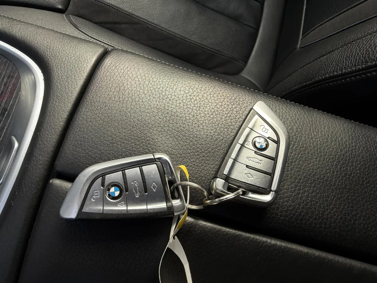 730d High Executive M-Sport | Panoramadak | 360* Camera | Head-Up | Harmon Kardon |