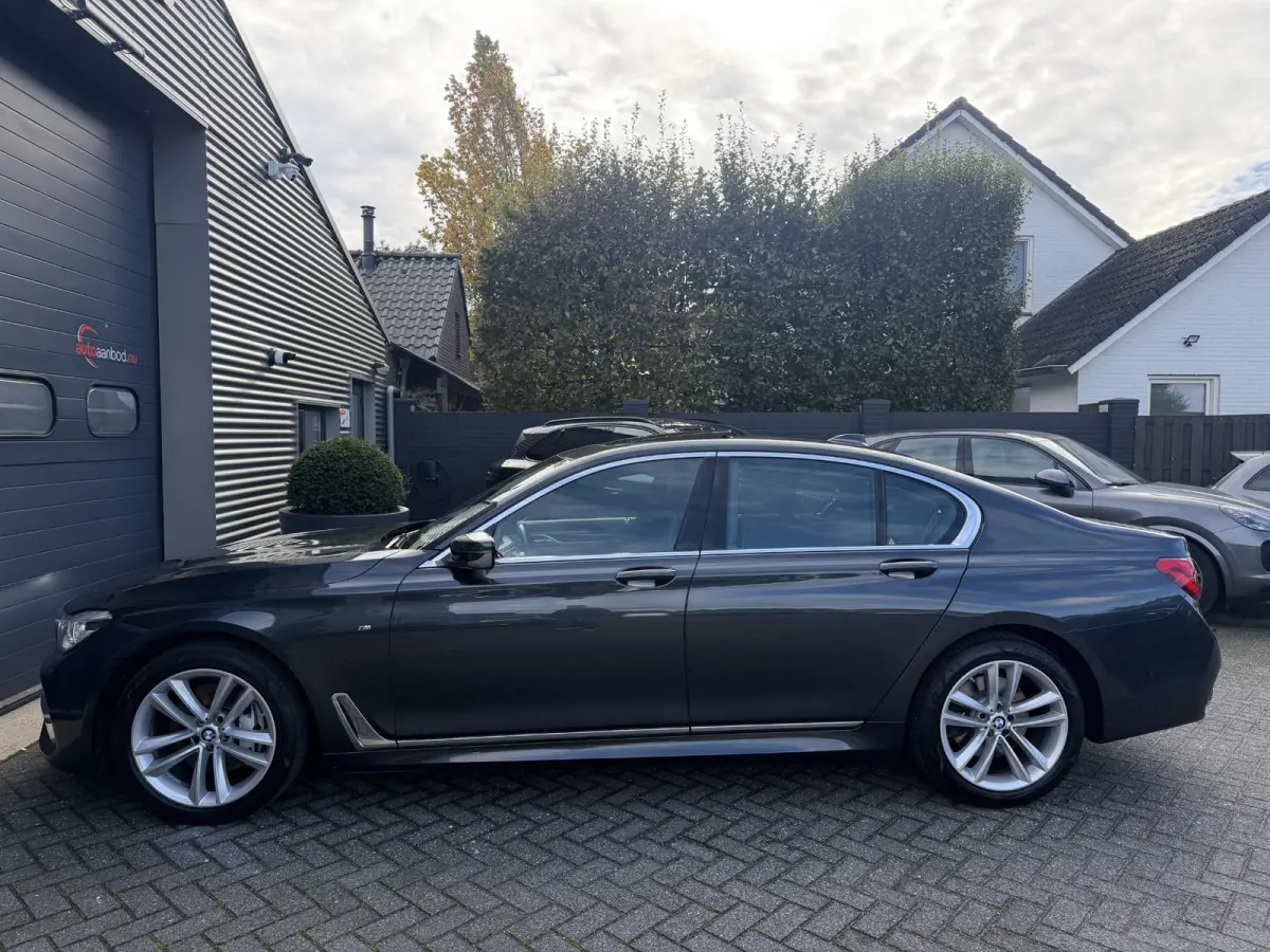 730d High Executive M-Sport | Panoramadak | 360* Camera | Head-Up | Harmon Kardon |
