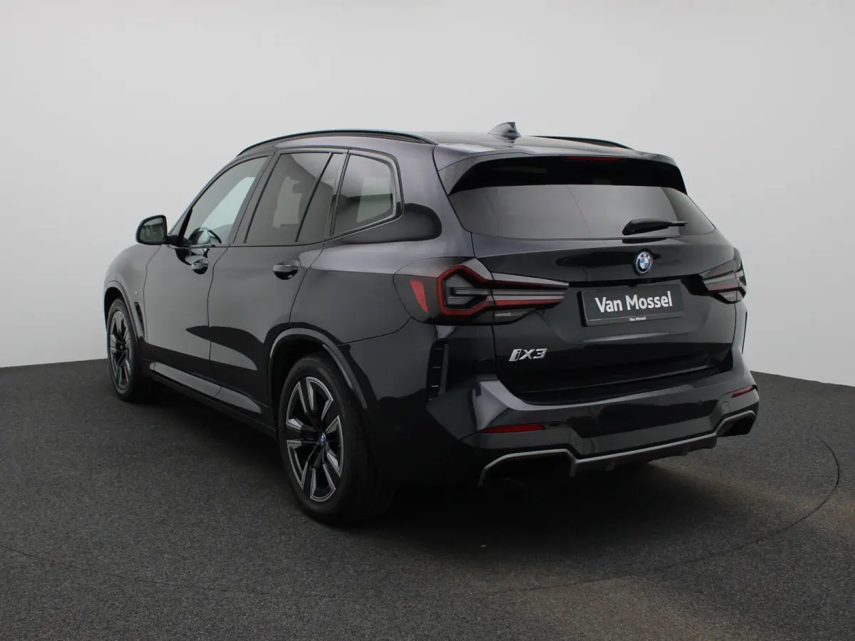 Executive 80 kWh | M-SPORT | TREKHAAK | PANORAMA-SCHUIFDAK | LEER | CAMERA | SPORTSTOELEN | STOELVERWARMING