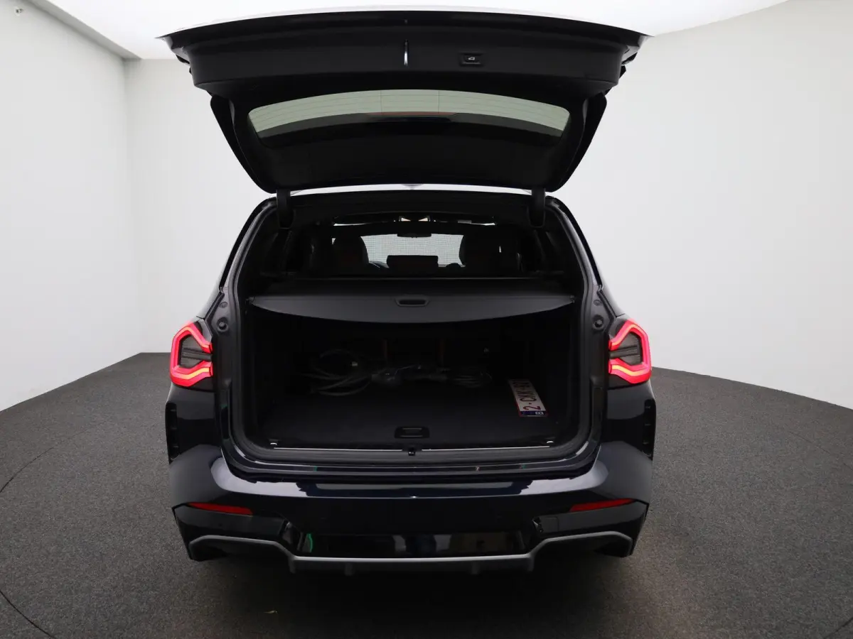 Executive 80 kWh | M-SPORT | TREKHAAK | PANORAMA-SCHUIFDAK | LEER | CAMERA | SPORTSTOELEN | STOELVERWARMING