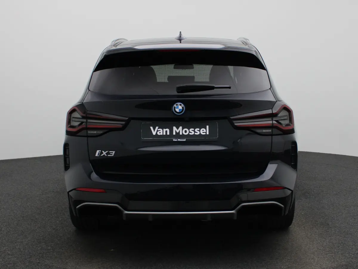 Executive 80 kWh | M-SPORT | TREKHAAK | PANORAMA-SCHUIFDAK | LEER | CAMERA | SPORTSTOELEN | STOELVERWARMING