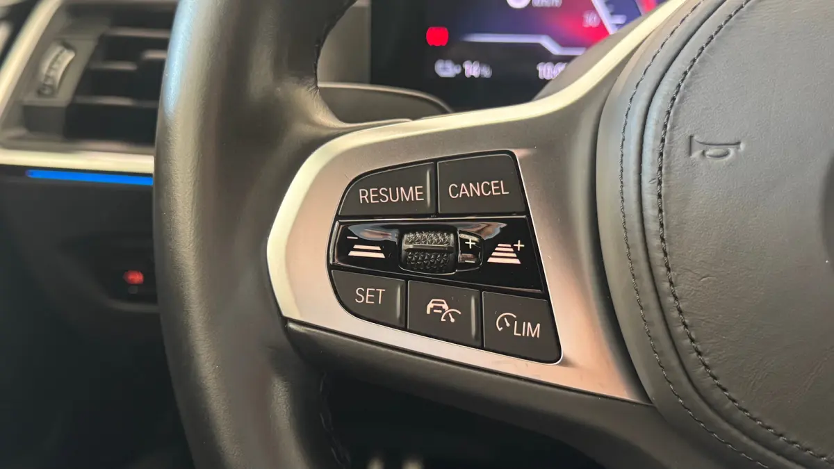 EDRIVE40 84KWH 340PK EXECUTIVE M-SPORT AUTOMAAT SOH 95,61% / NAVI / LEDER / FULL-LED / CLIMA / PDC / 18" LMV / CAMERA / APPLE CARPLAY / KEYLESS / WINTERPAKKET / 1E EIGENAAR / ORG. NL. !!