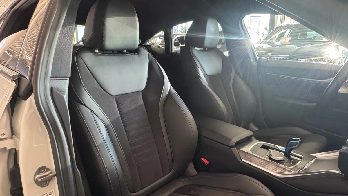 EDRIVE40 84KWH 340PK EXECUTIVE M-SPORT AUTOMAAT SOH 95,61% / NAVI / LEDER / FULL-LED / CLIMA / PDC / 18" LMV / CAMERA / APPLE CARPLAY / KEYLESS / WINTERPAKKET / 1E EIGENAAR / ORG. NL. !!
