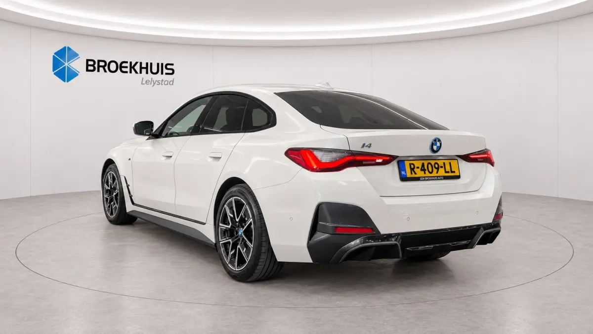 EDRIVE40 84KWH 340PK EXECUTIVE M-SPORT AUTOMAAT SOH 95,61% / NAVI / LEDER / FULL-LED / CLIMA / PDC / 18" LMV / CAMERA / APPLE CARPLAY / KEYLESS / WINTERPAKKET / 1E EIGENAAR / ORG. NL. !!