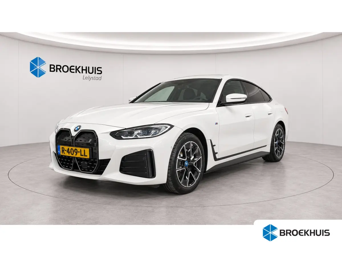 EDRIVE40 84KWH 340PK EXECUTIVE M-SPORT AUTOMAAT SOH 95,61% / NAVI / LEDER / FULL-LED / CLIMA / PDC / 18" LMV / CAMERA / APPLE CARPLAY / KEYLESS / WINTERPAKKET / 1E EIGENAAR / ORG. NL. !!