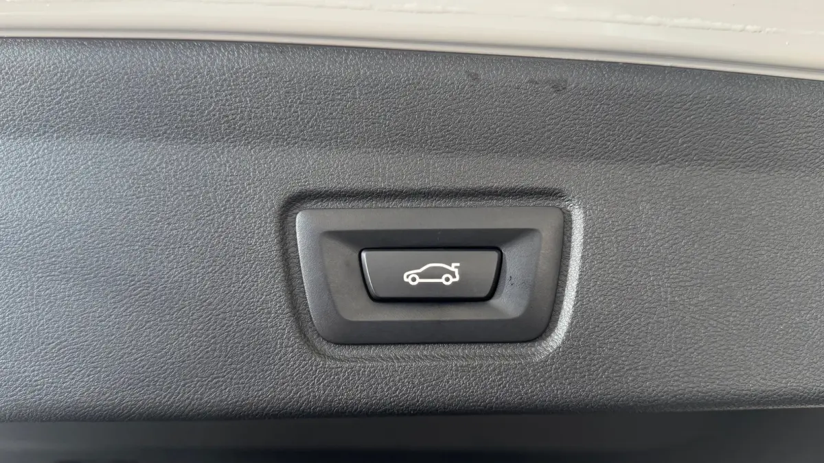 EDRIVE40 84KWH 340PK EXECUTIVE M-SPORT AUTOMAAT SOH 95,61% / NAVI / LEDER / FULL-LED / CLIMA / PDC / 18" LMV / CAMERA / APPLE CARPLAY / KEYLESS / WINTERPAKKET / 1E EIGENAAR / ORG. NL. !!