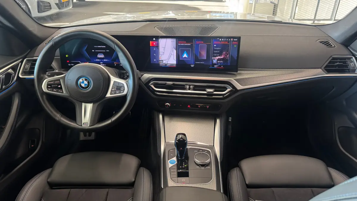 EDRIVE40 84KWH 340PK EXECUTIVE M-SPORT AUTOMAAT SOH 95,61% / NAVI / LEDER / FULL-LED / CLIMA / PDC / 18" LMV / CAMERA / APPLE CARPLAY / KEYLESS / WINTERPAKKET / 1E EIGENAAR / ORG. NL. !!