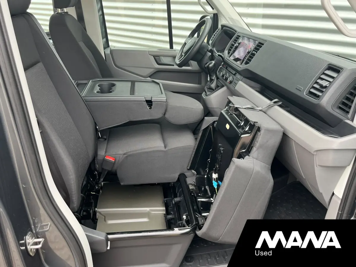 3.180 L3H2 DC • Indium Grey • trekhaak • navi • apple carplay • android auto • camera