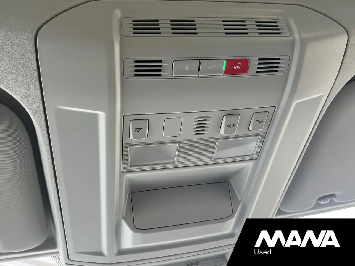 3.180 L3H2 DC • Indium Grey • trekhaak • navi • apple carplay • android auto • camera