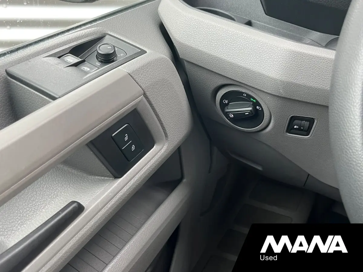 3.180 L3H2 DC • Indium Grey • trekhaak • navi • apple carplay • android auto • camera