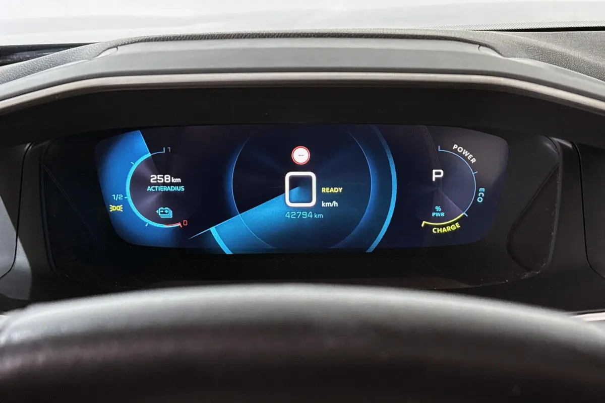 EV Allure Pack 50 kWh Stoelverwarming Keyless Camera Apple CarPlay