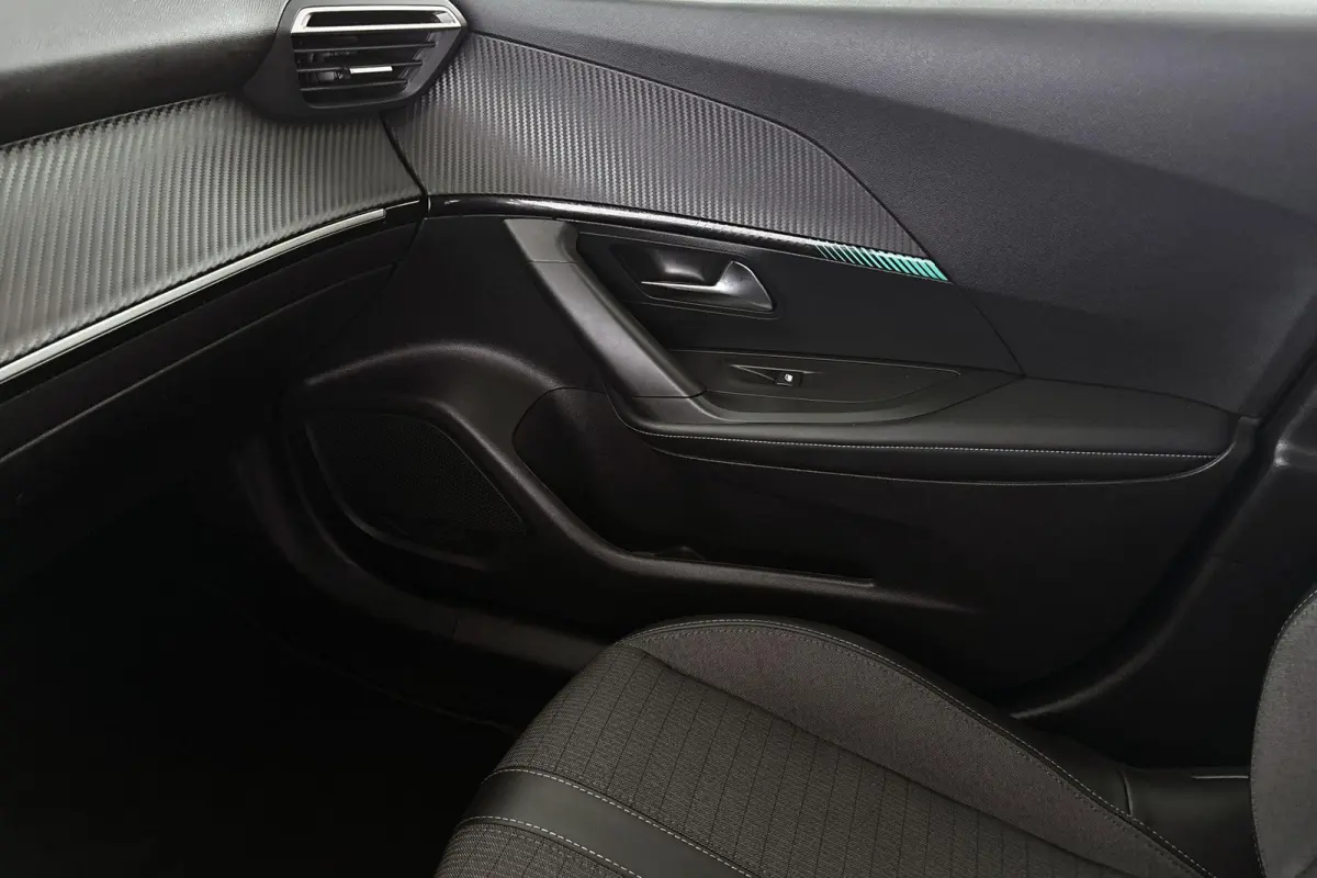 EV Allure Pack 50 kWh Stoelverwarming Keyless Camera Apple CarPlay