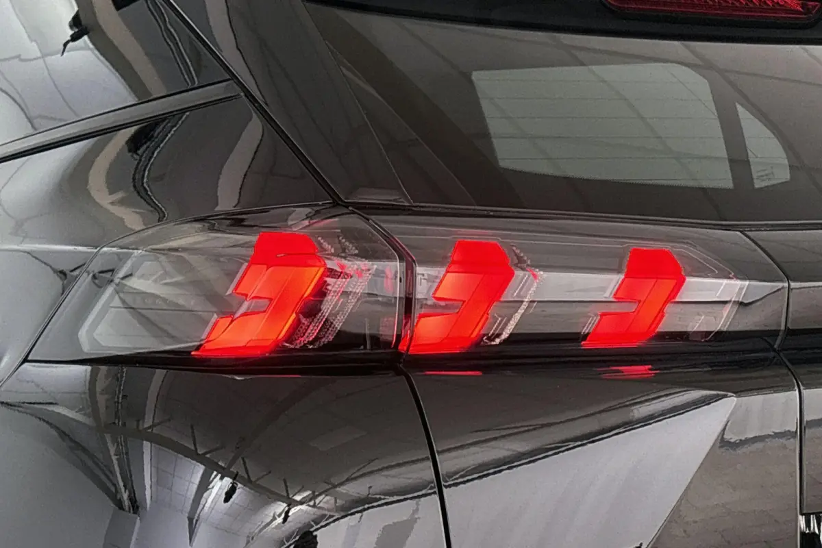 EV Allure Pack 50 kWh Stoelverwarming Keyless Camera Apple CarPlay
